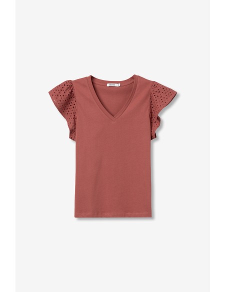 CAMISETA-CUELLO-REDONDO-MANGAS.VOLANTES-PERFORADA-GRACIOSA.TIFFOSI