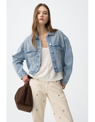 CHAQUETA-VAQUERA.AZUL-CLARO-CORTA-CORTE-ANCHO-BOTONES-JULIEN-TIFFOSI