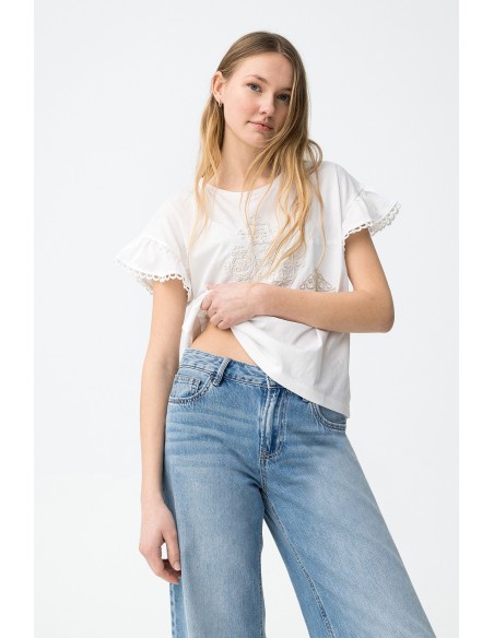 CAMISETA-MANGA-CORTA.ENCAJE-BORDADO-FRONTAL-NOEMIA-TIFFOSI