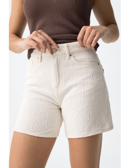 SHORTS-BEIGE-TIRO-ALTO-BORDADO-AL-TONO-LANA-TIFFOSI