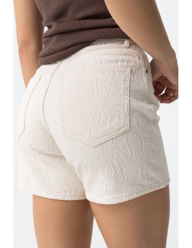 SHORTS-BEIGE-TIRO-ALTO-BORDADO-AL-TONO-LANA-TIFFOSI