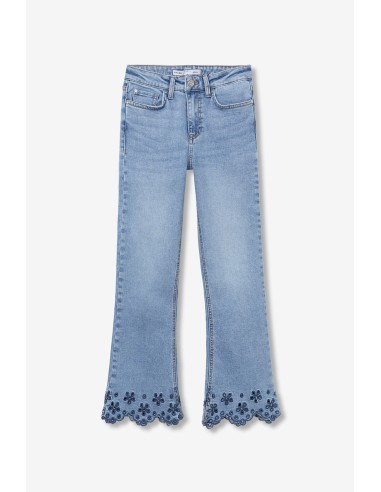 JEANS-AZUL-CLARO-TIRO-ALTO-CROPPED-DETALLE-BORDADO-FLORAL-MEGAN-TIFFOSI