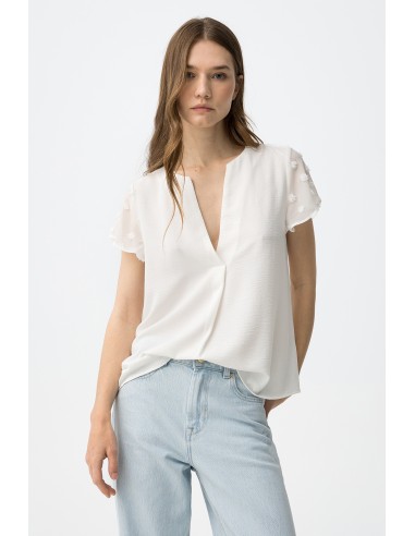 BLUSA-MANGAS.TRANSPARENTES-BORDADOS-CUELLO-PICO-NONY-TIFFOSI