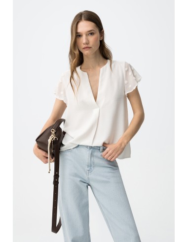 BLUSA-MANGAS.TRANSPARENTES-BORDADOS-CUELLO-PICO-NONY-TIFFOSI