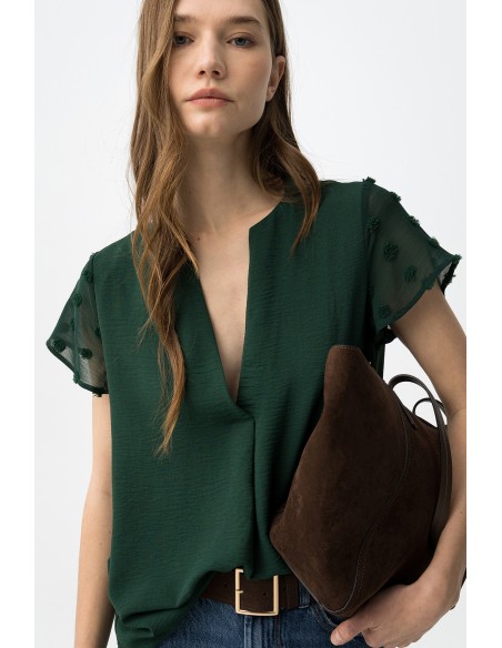 BLUSA-MANGAS.TRANSPARENTES-BORDADOS-CUELLO-PICO-NONY-TIFFOSI
