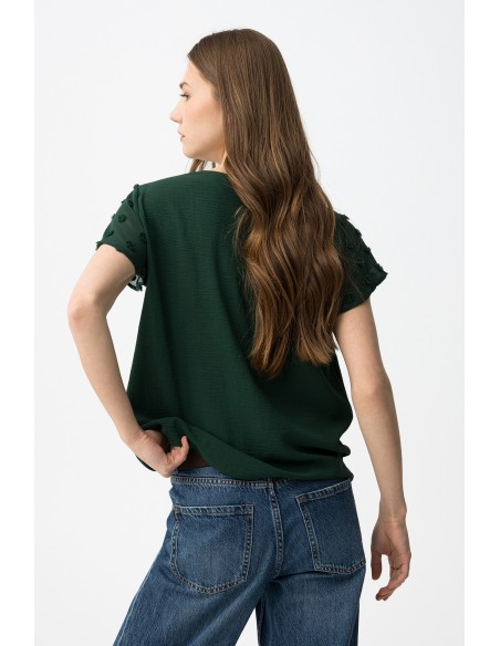 BLUSA-MANGAS.TRANSPARENTES-BORDADOS-CUELLO-PICO-NONY-TIFFOSI