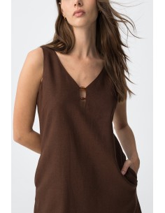VESTIDO-MARRÓN-CHOCOLAYE-TIRANTES-ANCHOS-DETALLES-ESCOTE-BOLSILLOS-LATERALES-PATAGONIA-TIFFOSI 2