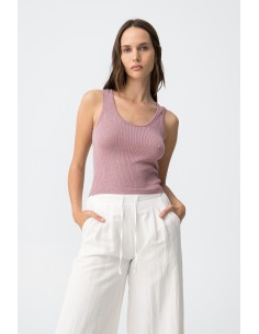 TOP-AJUSTADO-CANALÉ-CUELLO-REDONDO-SIN-MANGAS-LUZIA-TIFFOSI