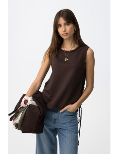 TOP-SIN-MANGAS-CUELLO-TRENZADO-LAZADA-LATERALES-BRESHA-TIFFOSI