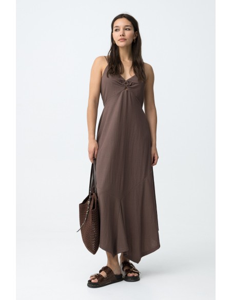 VESTIDO-MARRÓN-TIRANTES-FINOS-REGULABLES-ESCOTE-FRUNCIDO-AGGRON-TIFFOSI
