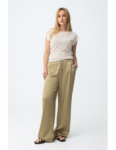 CAMISETA-BEIGE-MANGA-SISA-BROCHE-ESTRELLA-TEJIDI-FINO-TAKY-TIFFOSI