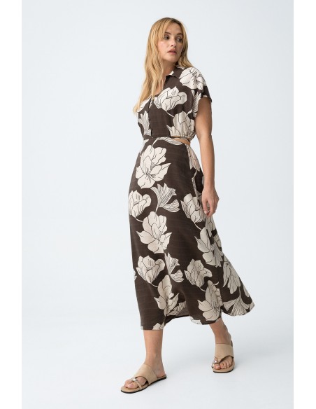 VESTIDO-LARGO-CHOCOLATE-FLORES-BEIGE-ABERTURAS-LATERALES-ESPALDA-CUELLO-PICO-CORNETO-TIFFOSI