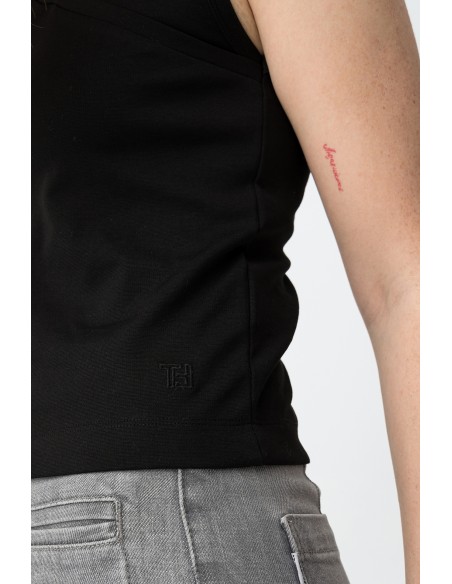TOP-CRUZADO-CUELLO-PICO-SLIM-PHANIE-TIFFOSI