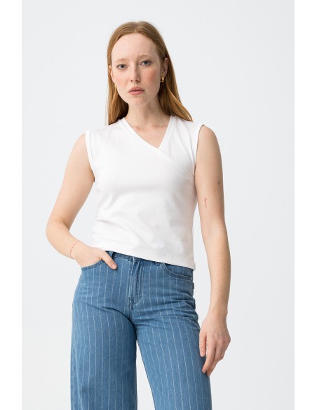 TOP-CRUZADO-CUELLO-PICO-SLIM-PHANIE-TIFFOSI