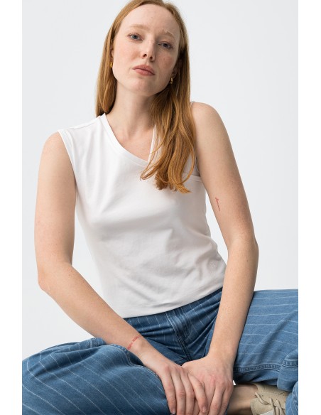 TOP-CRUZADO-CUELLO-PICO-SLIM-PHANIE-TIFFOSI