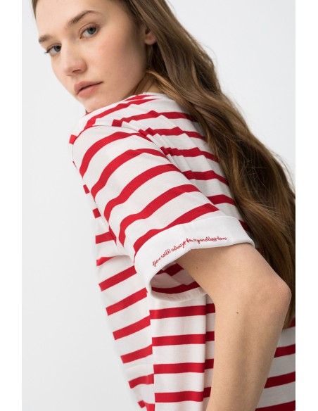 CAMISETA-RAYAS-BLANCAS-ROJAS-MANGA-CORTA-LAZO-LATERAL-TRABILLA-CUELLO-REDONDO-AMORA-TIFFOSI