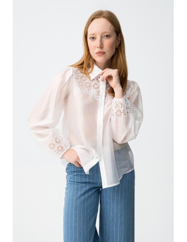 CAMISA-BLANCA-BORDADOS-FLORES-PECHO-PUÑOS-NAPOLINA-TIFFOSI