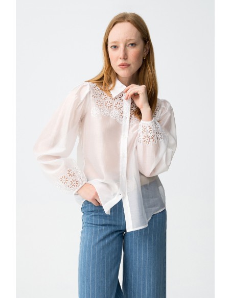 CAMISA-BLANCA-BORDADOS-FLORES-PECHO-PUÑOS-NAPOLINA-TIFFOSI