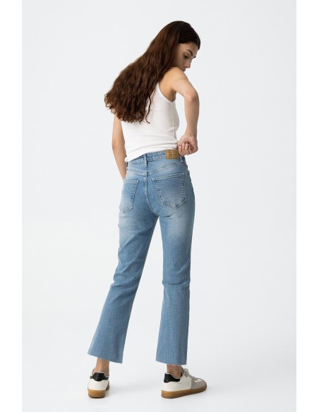 VAQUEROS-AZUL-CLARO-MEGAN-CROPPED-FLARE-TIFFOSI
