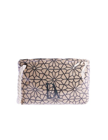 NECESER-PLAYA-ESTAMPADO-GEOMÉTRICO-LONA-PVC-ASA-MANO-HELIA-DON-ALGODÓN