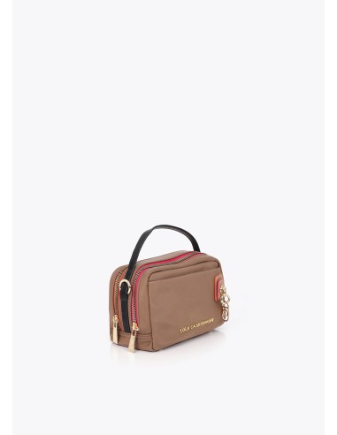 BANDOLERA-NYLON-CHARM-DOS-COMPARTIMENTOS-ASA-MANO-ASA-BANDOLERA-REGULABLE-MARRÓN-TAUPE-LOLA-CASADEMUNT