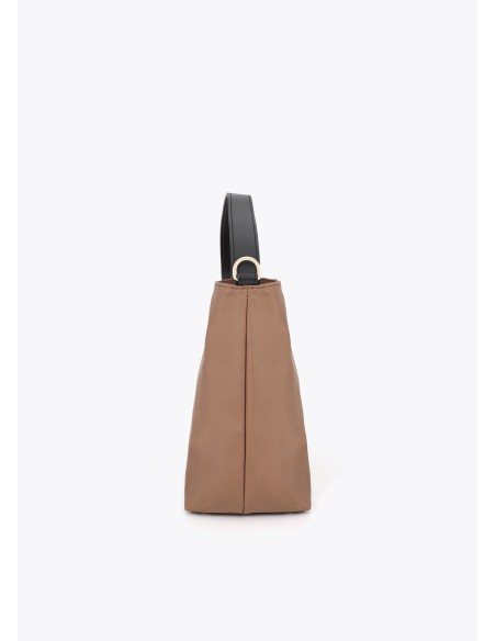 BOLSO-HOBO-MARRÓN-TAUPE-CIERRE-METÁLICO-ASA-MANO-ASA-BANDOLERA-LOLA-CASADEMUNT
