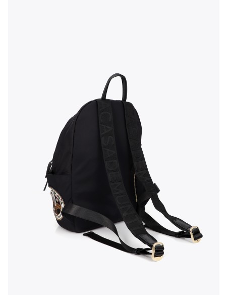 MOCHILA-NYLON-NEGRO-PARCHES-MÚLTIPLES COMPARTIMENTOS-ASA-MANO-LOLA-CASADEMUNT