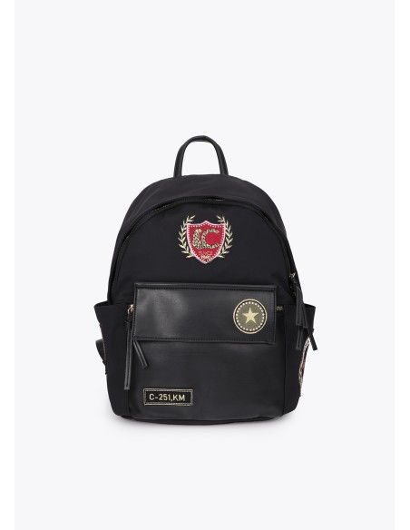 MOCHILA-NYLON-NEGRO-PARCHES-MÚLTIPLES COMPARTIMENTOS-ASA-MANO-LOLA-CASADEMUNT