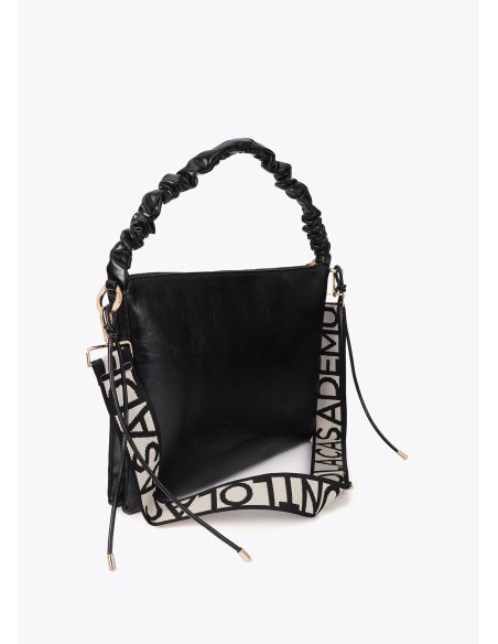 FUNDA-PORTATIL-TABLET-EFECTO-PIEL-NEGRA-ASA-MANO-ASA-BANDOLERA-LOLA-CASADEMUNT