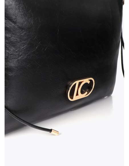 FUNDA-PORTATIL-TABLET-EFECTO-PIEL-NEGRA-ASA-MANO-ASA-BANDOLERA-LOLA-CASADEMUNT