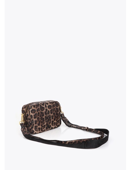 BANDOLERA-ANIMAL-PRINT-CIERRE-CREMALLERA-ASA-BANDOLERA-LOGO-DORADO-FRONTAL-LOLA-CASADEMUNT