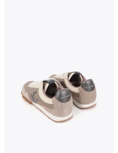 ZAPATILLAS-DIFERENTES-MATERIALES-GRS-PARDO-DETALLES-PIEL-LOLA-CASADEMUNT