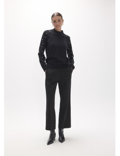 JERSEY-NEGRO-CUELLO-SEMI-CISNE-MANGAS-PERLAS-TACHAS-LOLA-CASADEMUNT 2
