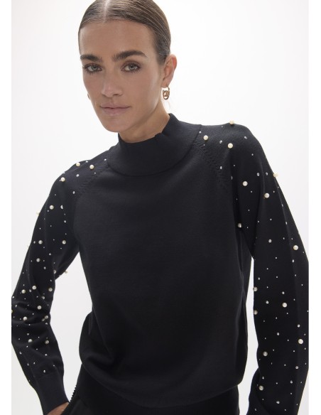 JERSEY-NEGRO-CUELLO-SEMI-CISNE-MANGAS-PERLAS-TACHAS-LOLA-CASADEMUNT