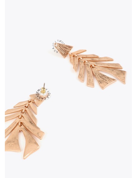 PENDIENTES-HOJAS-TEXTURA-DORADOS-LOLA-CASADEMUNT
