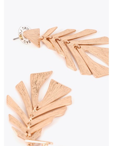 PENDIENTES-HOJAS-TEXTURA-DORADOS-LOLA-CASADEMUNT