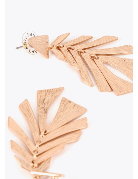 PENDIENTES-HOJAS-TEXTURA-DORADOS-LOLA-CASADEMUNT