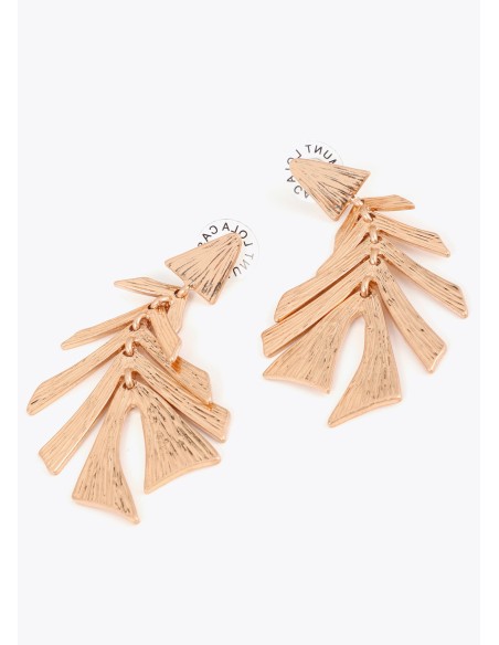 PENDIENTES-HOJAS-TEXTURA-DORADOS-LOLA-CASADEMUNT