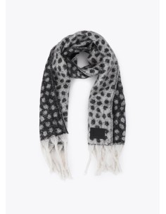 BUFANDA.REVERSIBLE-PRINT-NEGRO-GRIS-CRUDO-FLECOS-LOLA-CASADEMUNT