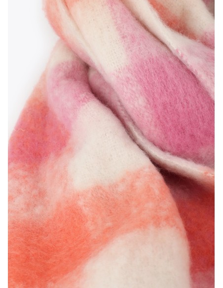 BUFANDA-MULTI-CUADROS-FLECOS-ROSA-NARANJA-CRUDO-LOLA-CASADEMUNT