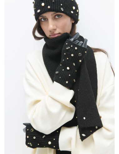 GUANTES-NEGROS-PERLAS-CRISTALES-PUNTO-ECO-CUERO-LOLA-CASADEMUNT