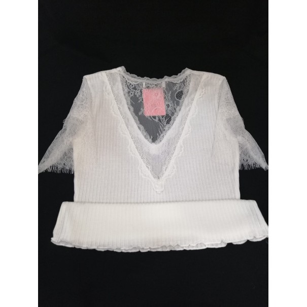 top-de-punto-detalle-puntilla-blanco-lola-casademunt